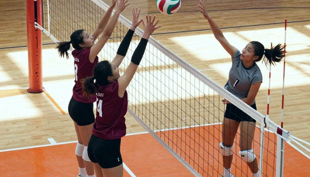 Nebraska giữ ngôi số 1 trong bảng xếp hạng Top 16 đầu tiên của Ủy ban NCAA năm 2026: Điều bảng điểm không nói với bạn