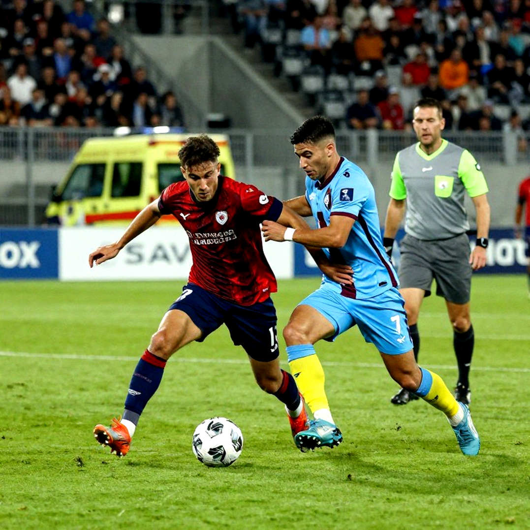 Hợp đồng tự do ở V.League: hóa đơn không nằm trên bảng phí chuyển nhượng
