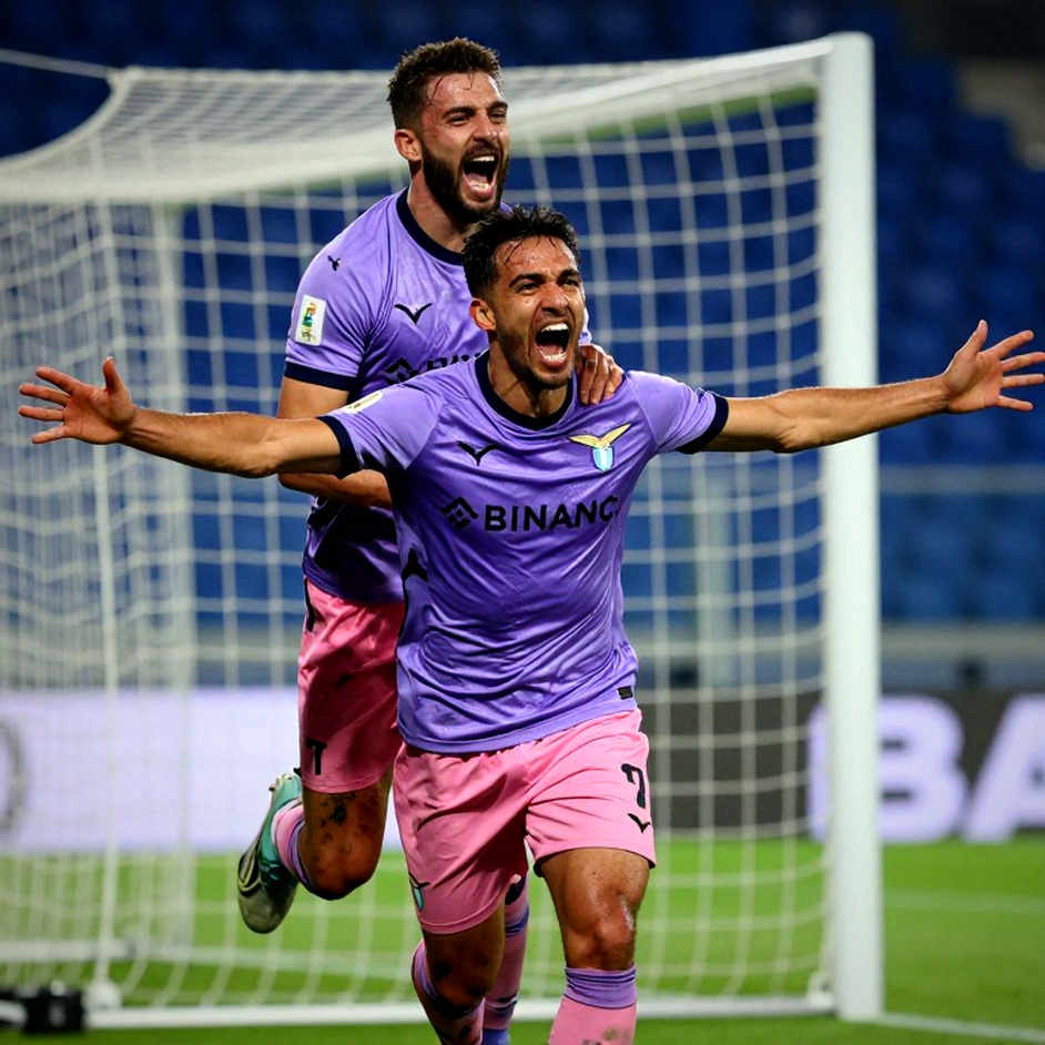 Klopp dẫn đội tuyển Đức, Xavi dẫn Hà Lan: bản tin cần ba lần kiểm chứng