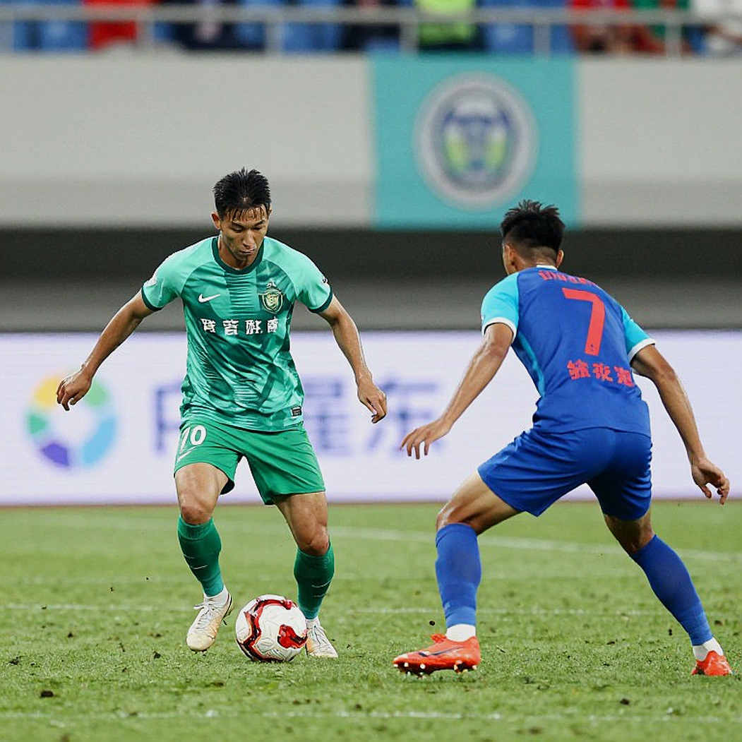 Denis Bouanga vượt Carlos Vela ở LAFC: kỷ lục của sự bền bỉ, không phải của đỉnh cao