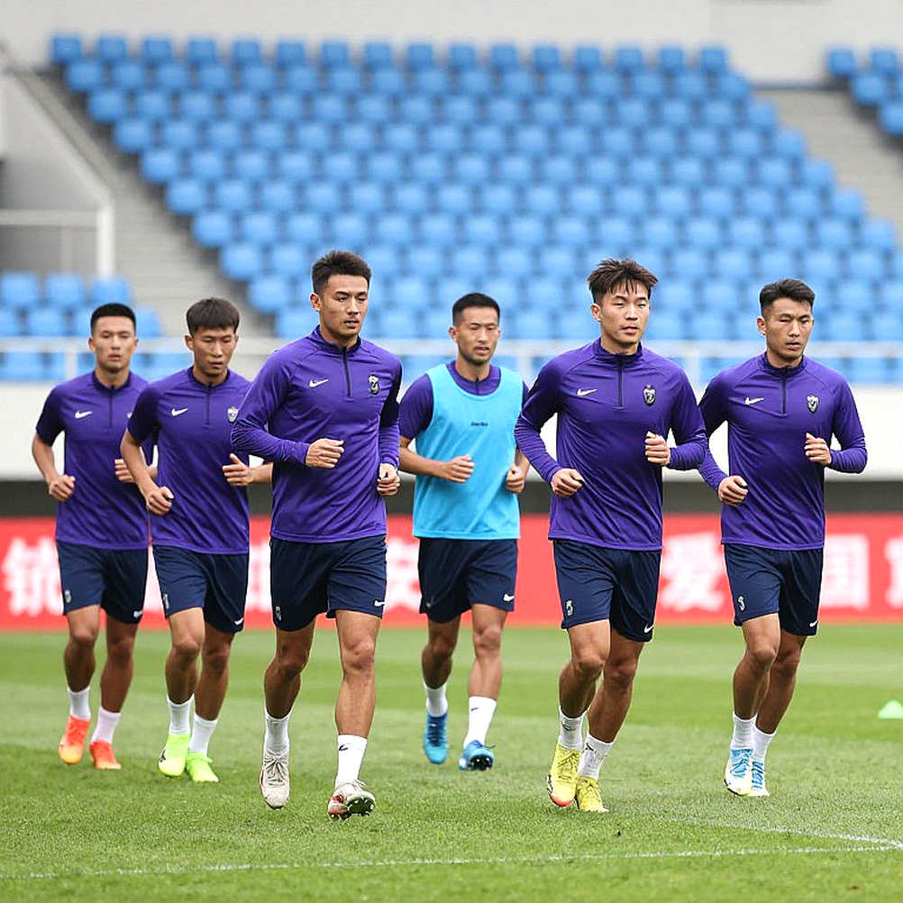 Gems Beneath the Mud: The V.League Transfer Window and the Race to Reclaim Vietnamese Youth Football's Future Gems Beneath the Mud: The V.League Transfer Window and the Race to Reclaim Vietnamese Youth Football's Future
