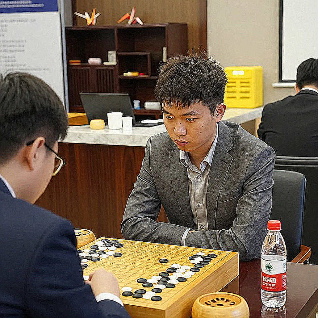 Elephant Gambit 1.e4 e5 2.Nf3 d5: giáo trình 60 phút của IM Andrew Martin và bài kiểm tra dữ liệu