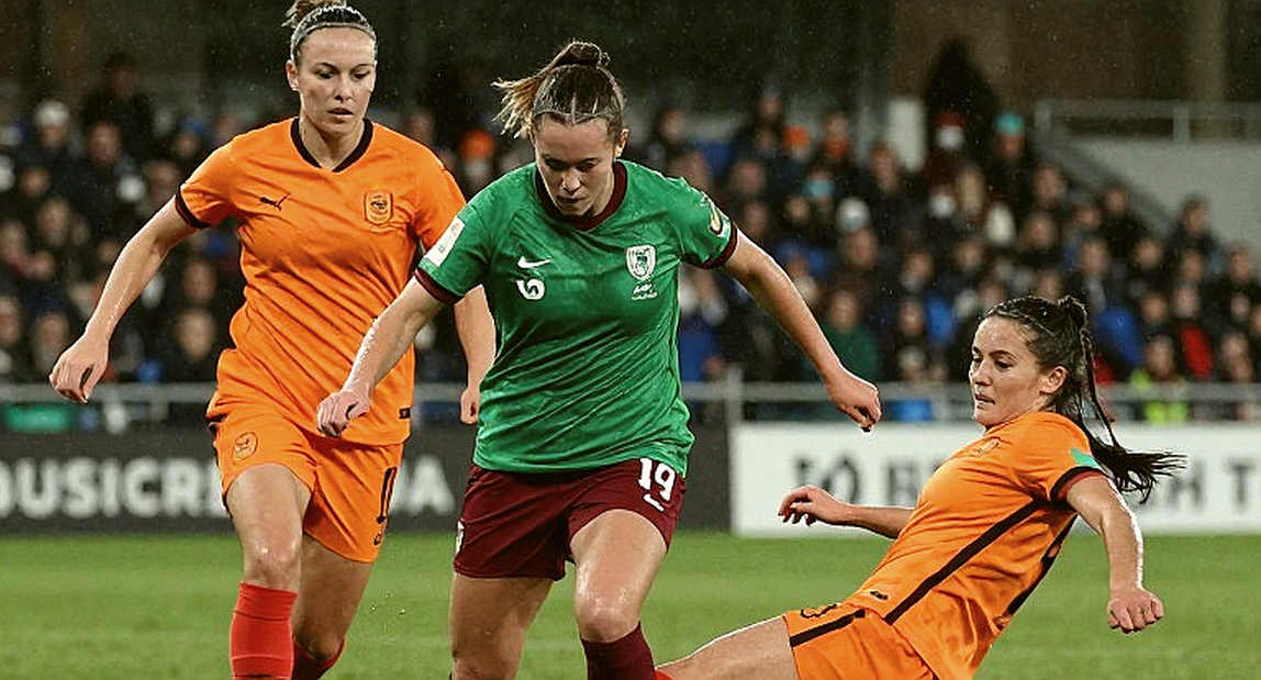 V.League và cuộc cách mạng ba trung vệ: Khi các đội bóng học cách nhìn xa hơn một trận đấu