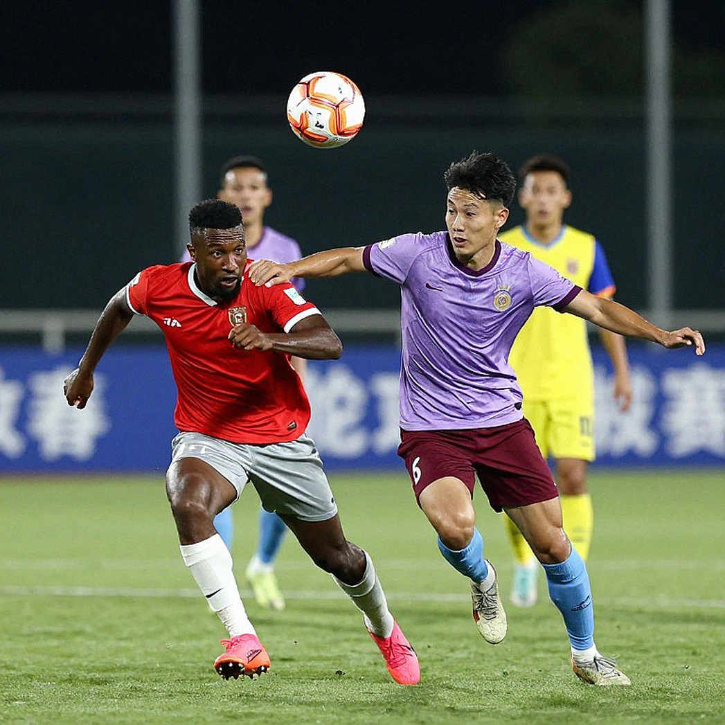 Chris Richards và 13 cái tên vô danh: Bóng đá Mỹ đang học cách im lặng
