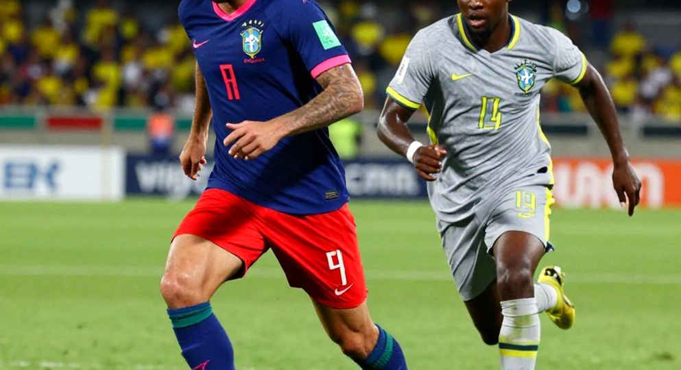 Thủ môn 50 triệu euro: Khi đôi chân được trả giá còn đôi tay âm thầm sa sút Thủ môn 50 triệu euro: Khi đôi chân được trả giá còn đôi tay âm thầm sa sút