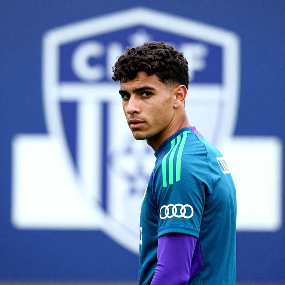 Người được tìm thấy giữa hư không: Diego Pugno và cách Ajax nhìn thấy điều không ai thấy