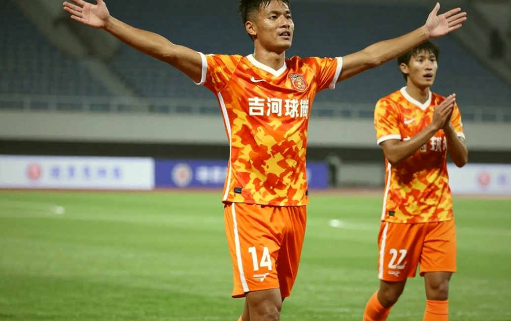 U23 Việt Nam thua Uzbekistan 0-2: Nhịp rơi ở tuyến giữa và canh bạc tứ kết Asiad 20