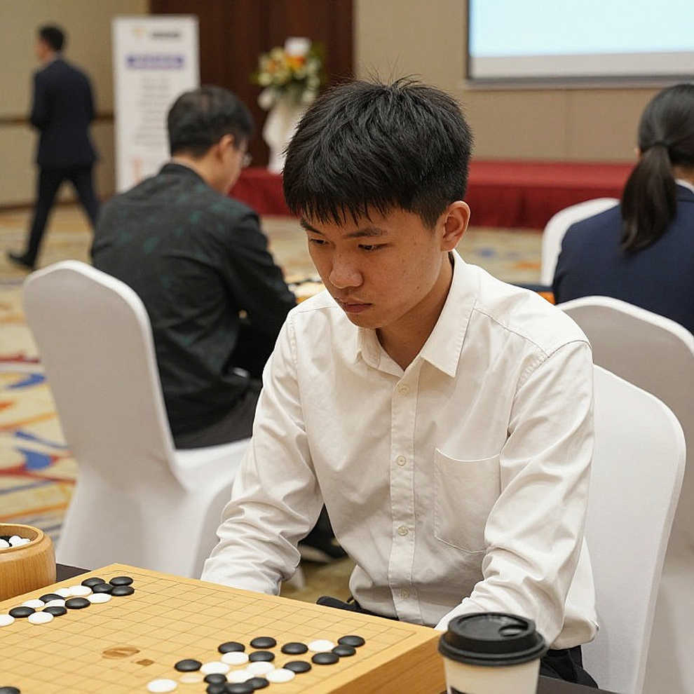 Chín tầng phân tích esports: khi khoảng trống dữ liệu là kết luận đúng nhất