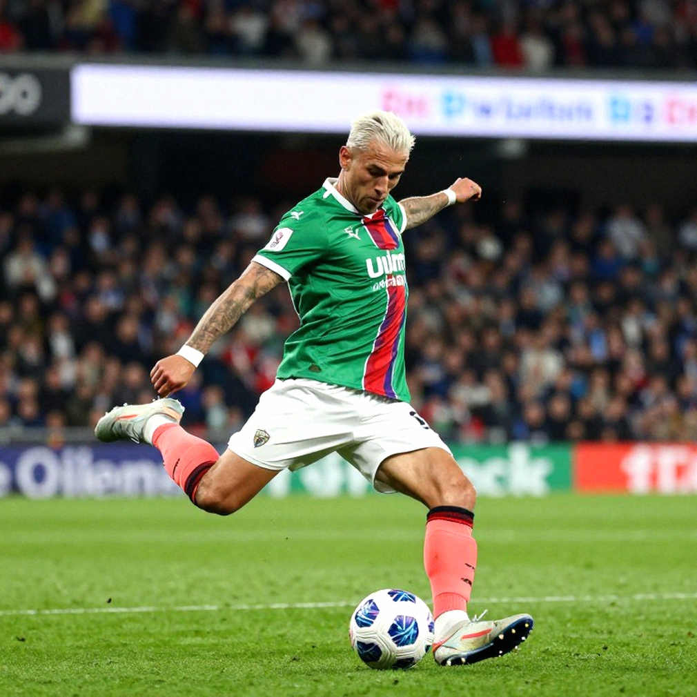 Nery Castillo và lằn ranh ba trận của Hormiga González tại Olympiacos